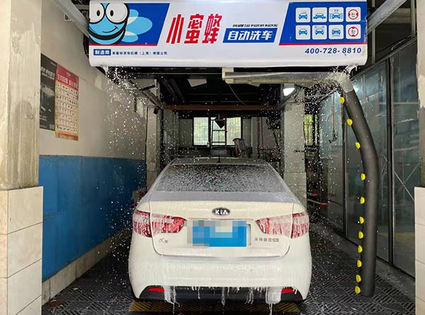 武漢東風(fēng)汽車(chē)一廠(chǎng)、二廠(chǎng)洗車(chē)機(jī)